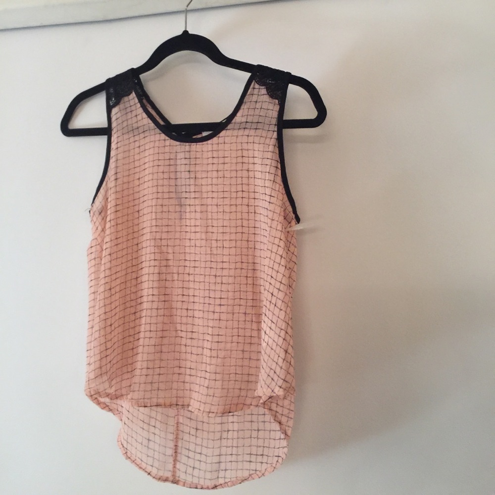 Nordstrom Lush xs flowy top.